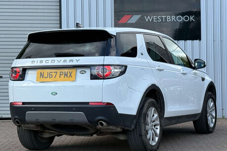 Land Rover Discovery Sport 2.0 TD4 SE SUV 5dr Diesel Manual 4WD Euro 6 (s/s) (180 ps) 6