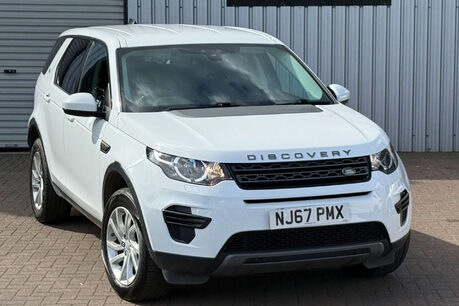 Land Rover Discovery Sport 2.0 TD4 SE SUV 5dr Diesel Manual 4WD Euro 6 (s/s) (180 ps) 2