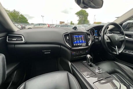 Maserati Ghibli 3.0D V6 Saloon 4dr Diesel ZF Euro 5 (s/s) (275 ps) 39