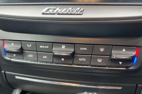 Maserati Ghibli 3.0D V6 Saloon 4dr Diesel ZF Euro 5 (s/s) (275 ps) 47