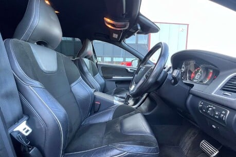 Volvo XC60 2.4 D5 R-Design Nav Geartronic AWD Euro 5 5dr 20