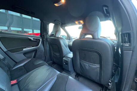 Volvo XC60 2.4 D5 R-Design Nav Geartronic AWD Euro 5 5dr 23