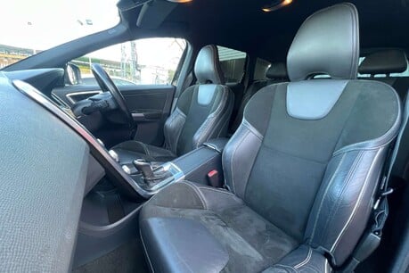 Volvo XC60 2.4 D5 R-Design Nav Geartronic AWD Euro 5 5dr 27