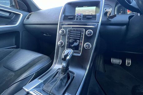 Volvo XC60 2.4 D5 R-Design Nav Geartronic AWD Euro 5 5dr 32