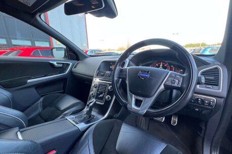 Volvo XC60 2.4 D5 R-Design Nav Geartronic AWD Euro 5 5dr 16