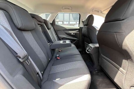 Peugeot 3008 1.2 PureTech Active Euro 6 (s/s) 5dr 16