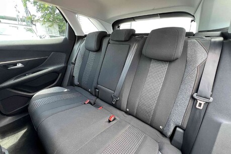 Peugeot 3008 1.2 PureTech Active Euro 6 (s/s) 5dr 19