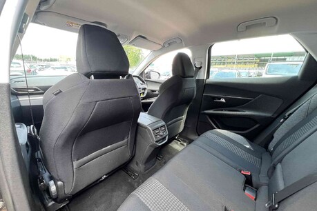 Peugeot 3008 1.2 PureTech Active Euro 6 (s/s) 5dr 21