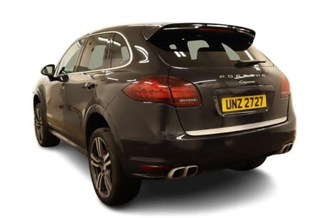 Porsche Cayenne 3.0 TD V6 SUV 5dr Diesel Tiptronic 4WD Euro 5 (s/s) (240 ps) 5