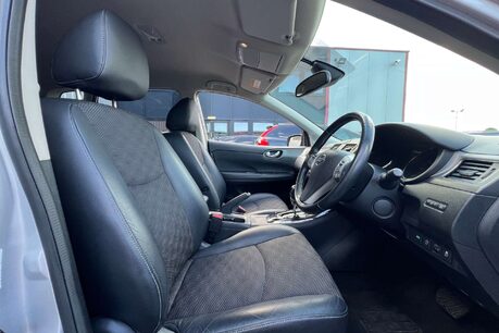 Nissan Pulsar 1.2 DIG-T N-Connecta Hatchback 5dr Petrol XTRON Euro 6 (s/s) (115 ps) 22