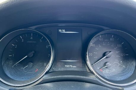 Nissan Pulsar 1.2 DIG-T N-Connecta Hatchback 5dr Petrol XTRON Euro 6 (s/s) (115 ps) 50