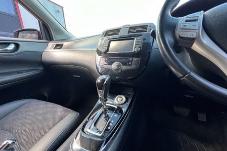 Nissan Pulsar 1.2 DIG-T N-Connecta Hatchback 5dr Petrol XTRON Euro 6 (s/s) (115 ps) 36