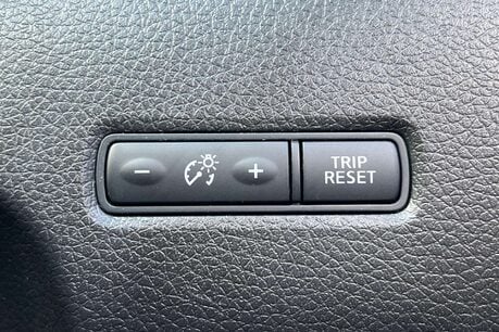 Nissan Pulsar 1.2 DIG-T N-Connecta Hatchback 5dr Petrol XTRON Euro 6 (s/s) (115 ps) 53