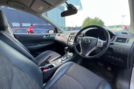 Nissan Pulsar 1.2 DIG-T N-Connecta Hatchback 5dr Petrol XTRON Euro 6 (s/s) (115 ps) 18