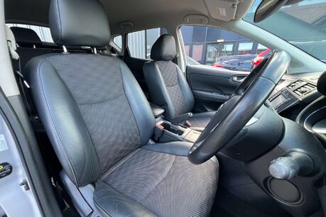 Nissan Pulsar 1.2 DIG-T N-Connecta Hatchback 5dr Petrol XTRON Euro 6 (s/s) (115 ps) 21