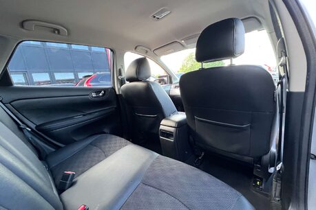 Nissan Pulsar 1.2 DIG-T N-Connecta Hatchback 5dr Petrol XTRON Euro 6 (s/s) (115 ps) 27