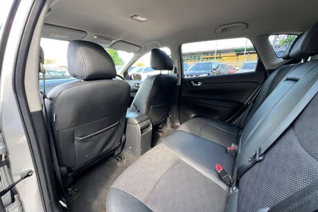 Nissan Pulsar 1.2 DIG-T N-Connecta Hatchback 5dr Petrol XTRON Euro 6 (s/s) (115 ps) 30