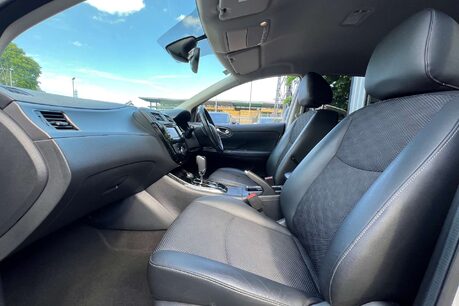 Nissan Pulsar 1.2 DIG-T N-Connecta Hatchback 5dr Petrol XTRON Euro 6 (s/s) (115 ps) 32