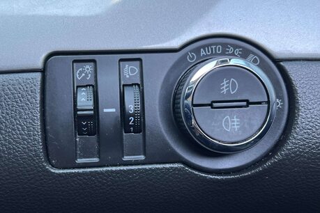 Vauxhall Mokka 1.6 CDTi Tech Line SUV 5dr Diesel Manual 2WD Euro 6 (s/s) (136 ps) 49