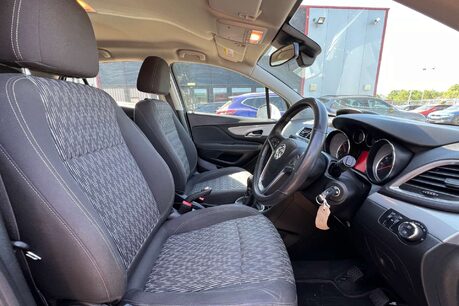 Vauxhall Mokka 1.6 CDTi Tech Line SUV 5dr Diesel Manual 2WD Euro 6 (s/s) (136 ps) 22