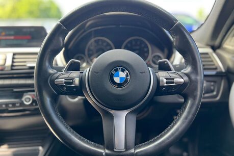 BMW 3 Series 2.0 330e 7.6kWh M Sport Saloon 4dr Petrol Plug-in Hybrid Auto Euro 6 (s/s)  53