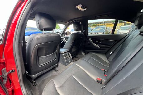 BMW 3 Series 2.0 330e 7.6kWh M Sport Saloon 4dr Petrol Plug-in Hybrid Auto Euro 6 (s/s)  26