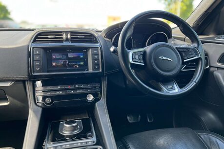 Jaguar F-Pace 2.0 D180 R-Sport SUV 5dr Diesel Auto Euro 6 (s/s) (180 ps) 14