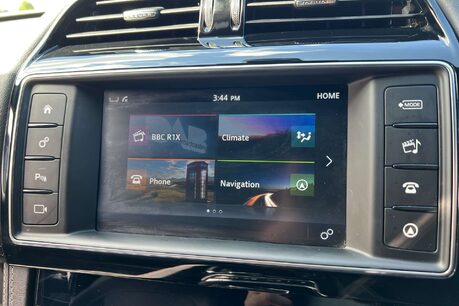 Jaguar F-Pace 2.0 D180 R-Sport SUV 5dr Diesel Auto Euro 6 (s/s) (180 ps) 42