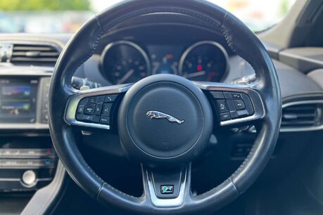 Jaguar F-Pace 2.0 D180 R-Sport SUV 5dr Diesel Auto Euro 6 (s/s) (180 ps) 52