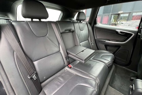 Volvo XC60 2.0 D4 R-Design Lux Nav SUV 5dr Diesel Auto Euro 6 (s/s) (190 ps) 24