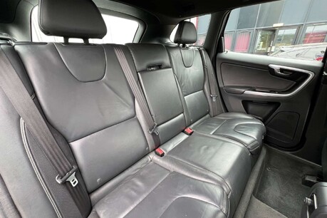 Volvo XC60 2.0 D4 R-Design Lux Nav SUV 5dr Diesel Auto Euro 6 (s/s) (190 ps) 25