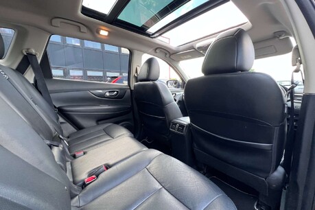 Nissan X-Trail 2.0 dCi Tekna SUV 5dr Diesel Manual 4WD Euro 6 (s/s) (177 ps) 37