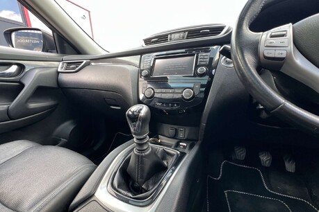 Nissan X-Trail 2.0 dCi Tekna SUV 5dr Diesel Manual 4WD Euro 6 (s/s) (177 ps) 63