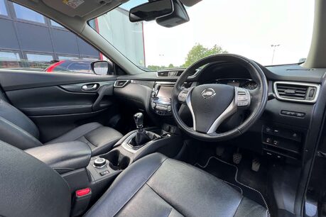 Nissan X-Trail 2.0 dCi Tekna SUV 5dr Diesel Manual 4WD Euro 6 (s/s) (177 ps) 18