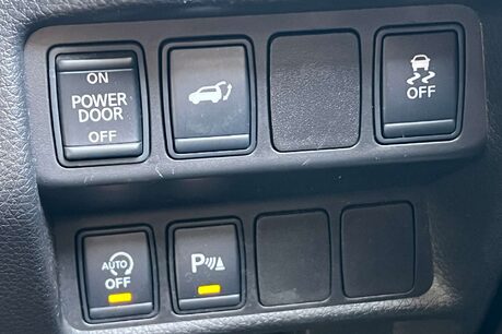 Nissan X-Trail 2.0 dCi Tekna SUV 5dr Diesel Manual 4WD Euro 6 (s/s) (177 ps) 30