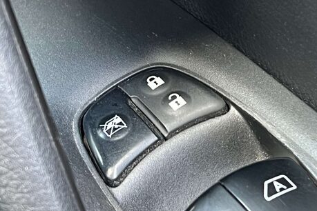 Nissan X-Trail 2.0 dCi Tekna SUV 5dr Diesel Manual 4WD Euro 6 (s/s) (177 ps) 32