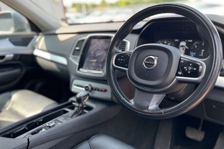 Volvo XC90 2.0 D5 PowerPulse Momentum SUV 5dr Diesel Auto 4WD Euro 6 (s/s) (235 ps) 18
