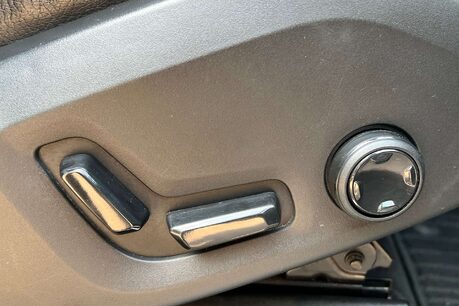 Volvo XC90 2.0 D5 PowerPulse Momentum SUV 5dr Diesel Auto 4WD Euro 6 (s/s) (235 ps) 22