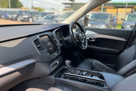 Volvo XC90 2.0 D5 PowerPulse Momentum SUV 5dr Diesel Auto 4WD Euro 6 (s/s) (235 ps) 33