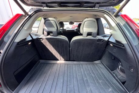 Volvo XC90 2.0 D5 PowerPulse Momentum SUV 5dr Diesel Auto 4WD Euro 6 (s/s) (235 ps) 64