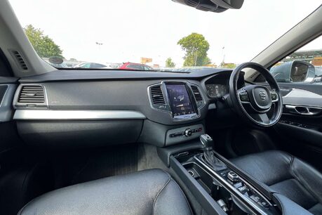 Volvo XC90 2.0 D5 PowerPulse Momentum SUV 5dr Diesel Auto 4WD Euro 6 (s/s) (235 ps) 34