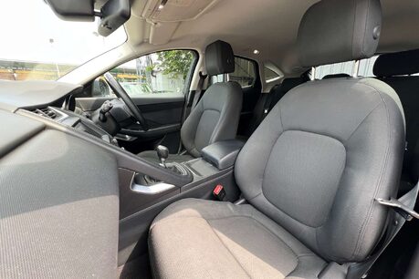 Jaguar E-Pace 2.0 D150 SUV 5dr Diesel Manual Euro 6 (s/s) (150 ps) 29