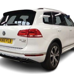 Volkswagen Touareg 3.0 TDI V6 BlueMotion Tech R-Line SUV 5dr Diesel Tiptronic 4WD Euro 6 (s/s) 2