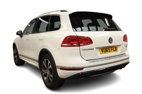 Volkswagen Touareg 3.0 TDI V6 BlueMotion Tech R-Line SUV 5dr Diesel Tiptronic 4WD Euro 6 (s/s) 3