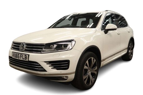 Volkswagen Touareg 3.0 TDI V6 BlueMotion Tech R-Line SUV 5dr Diesel Tiptronic 4WD Euro 6 (s/s) 4