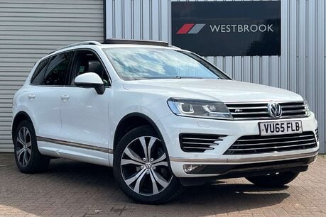 Volkswagen Touareg 3.0 TDI V6 BlueMotion Tech R-Line SUV 5dr Diesel Tiptronic 4WD Euro 6 (s/s)