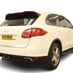 Porsche Cayenne 3.0 TD V6 SUV 5dr Diesel Tiptronic 4WD Euro 5 (s/s) (240 ps) 2
