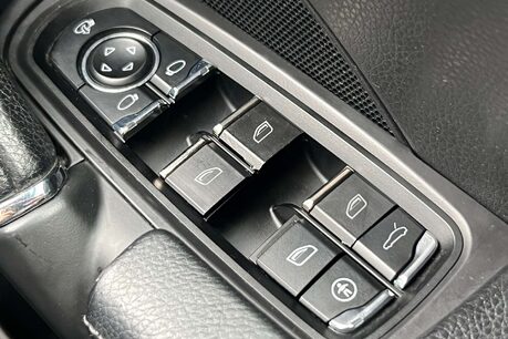 Porsche Cayenne 3.0 TD V6 SUV 5dr Diesel Tiptronic 4WD Euro 5 (s/s) (240 ps) 85