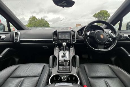 Porsche Cayenne 3.0 TD V6 SUV 5dr Diesel Tiptronic 4WD Euro 5 (s/s) (240 ps) 19