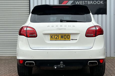 Porsche Cayenne 3.0 TD V6 SUV 5dr Diesel Tiptronic 4WD Euro 5 (s/s) (240 ps) 4